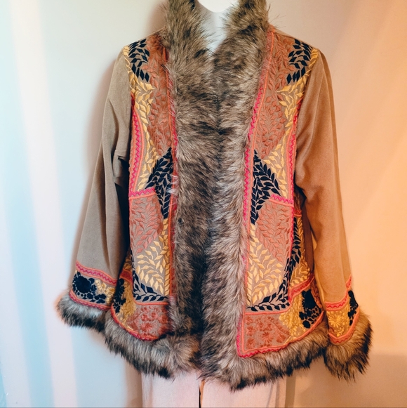 Lovestitch Faux Fur Trim Embroidered Boho Western Jacket Medium - Picture 3 of 7